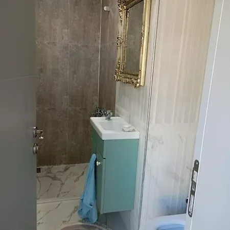 Ildirda Deniz Manzarali Villa